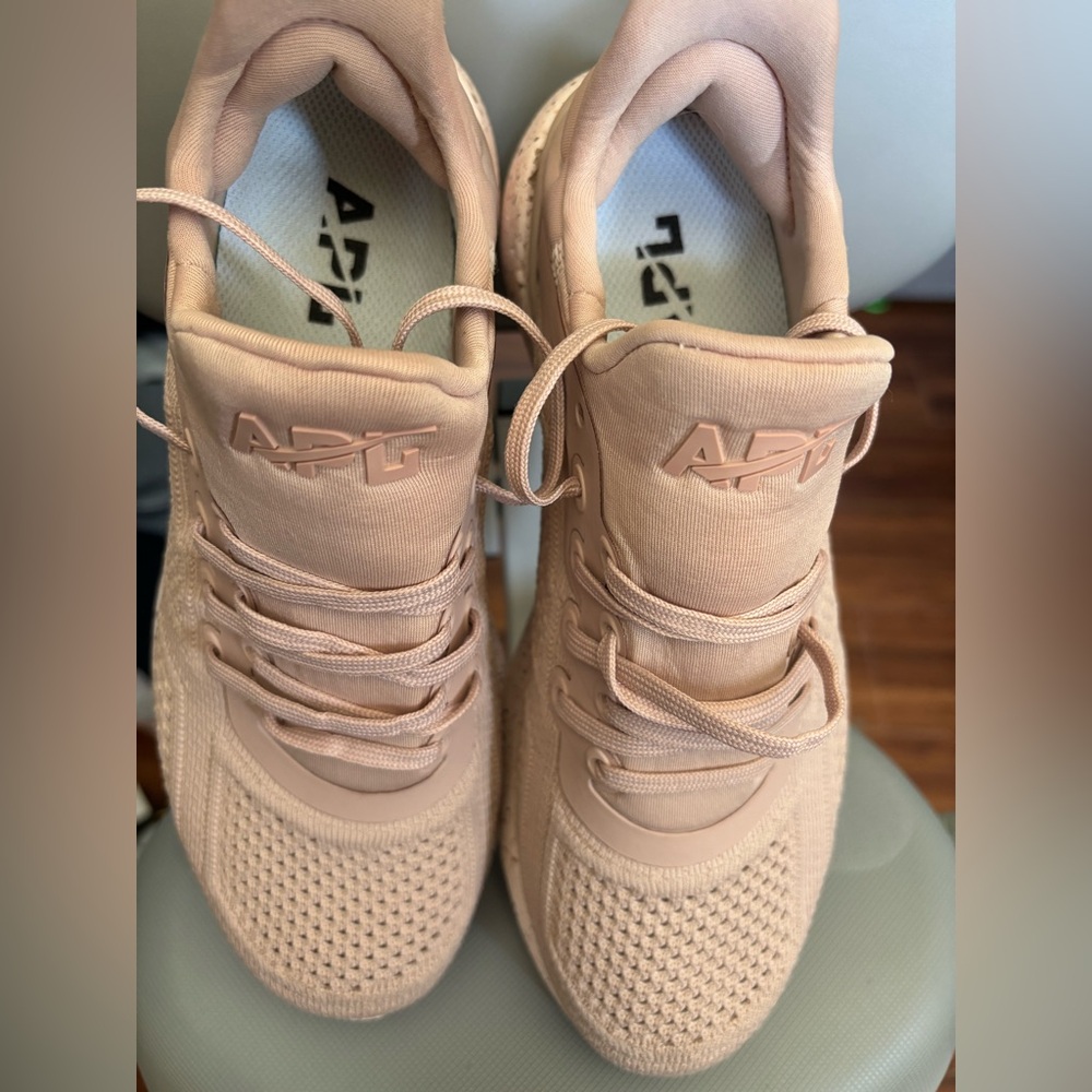 APL  Athletic  Propulsion Women’s Blush Sneakers  labs Size 7